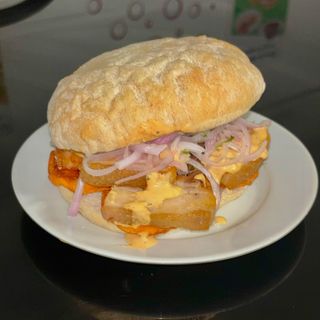 Pan con chicharrón