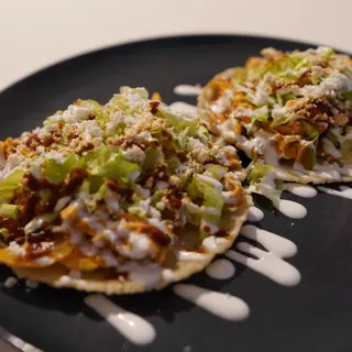 Tostada Tinga De Pollo (2 Uds.)