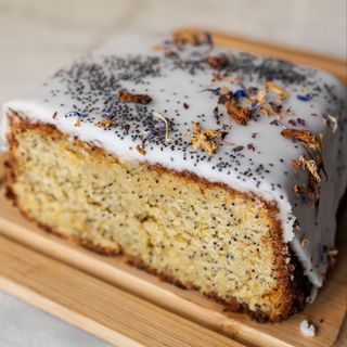 Bizcocho de limón y amapolas