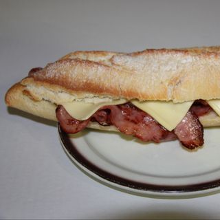 Bacon con queso