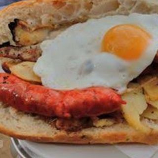 Longaniza+tomate+huevo  20 cm.