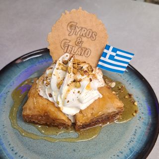 Gelato de Oreo G&G con Nata Y Kataifi