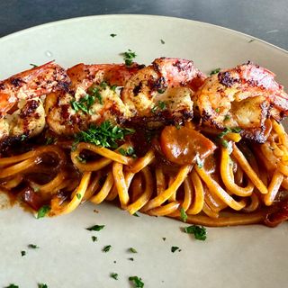 GAMBAS Y SALSA ESPECIAL