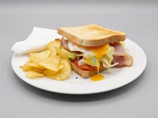 Sándwich De Bacon , Queso Y Huevo