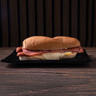 Perrito Caliente Bacon Y Queso