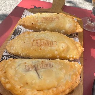 Empanada De Jamón Y Queso (1 Ud.)