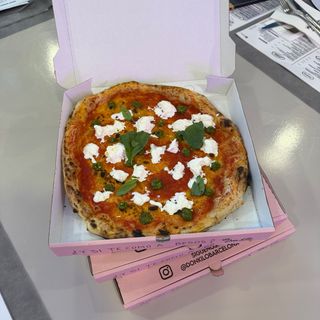 Pizza De Burrata Y Pesto 31 Cm.