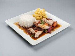 Pollo Saltado