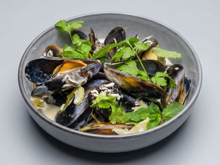 Mejillones al curry rojo