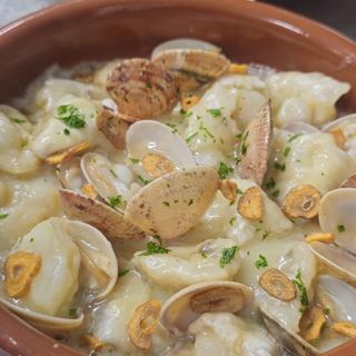 Cocochas De Bacalao Con Almejas