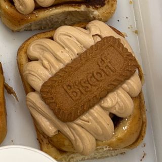 Lotus Cinnamon Roll