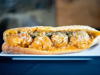 Bocata de albóndigas