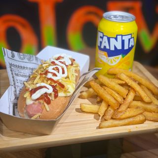 Perrito queso y patatas paja