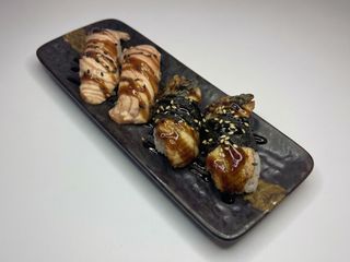 Niguiri mixto flameado 4pzs