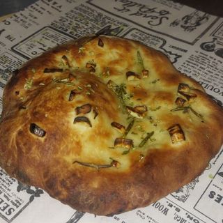 Pan De Ajo Con Romero