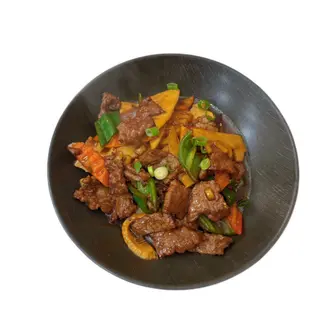 Salteado chino de ternera con bambú