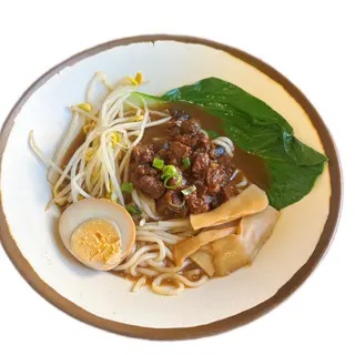 Tantán ramen con caldo 
