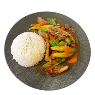 Tazón de arroz con pato al estilo chino