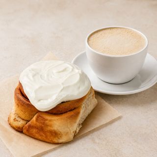 Combo Desayuno (Rollo Clásico + Café)