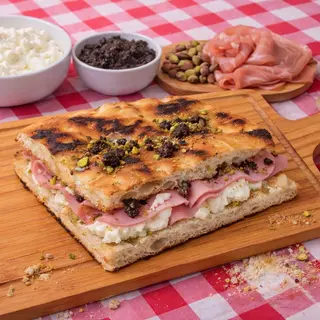 Focaccia di Mortadella