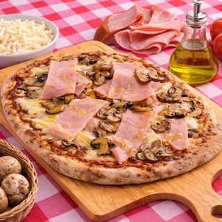 Prosciutto Funghi (31x24cm.)