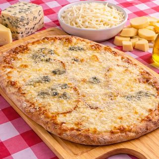 Quattro Formaggi (31x24cm.)