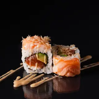 142.★SALMÓN FLAMBEADO (4U)