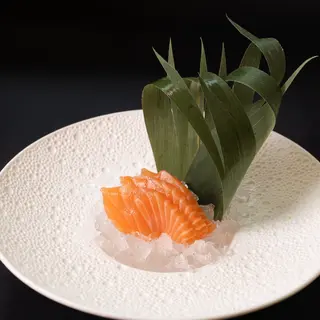 230.★SASHIMI SALMÓN