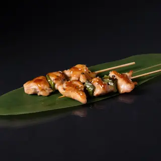 80.YAKITORI POLLO