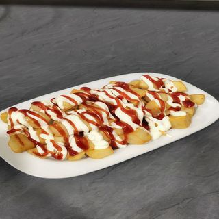 Patatas bravas (ración)
