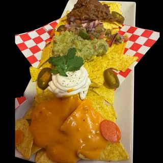 NACHOS CARNÍVOROS