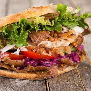 KEBAB SOLO Y CON VERDURA