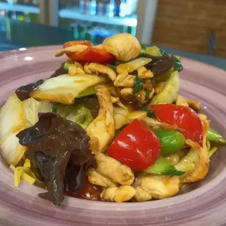 Tallarín salteado de pollo