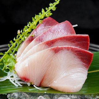S3. Hamachi sashimi