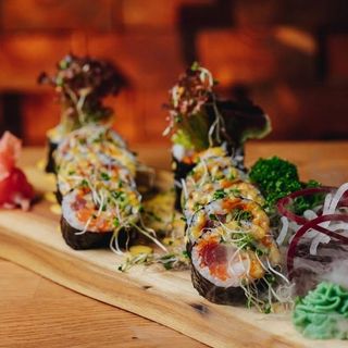 F6. SUMO BΑΝΚΑΙ