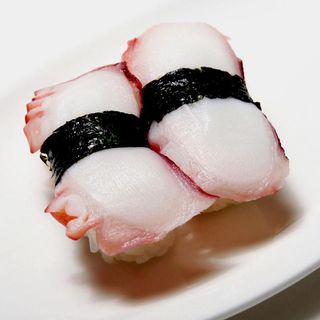 N9. Tako Nigiri 