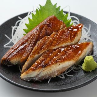 S8. Unagi sashimi 