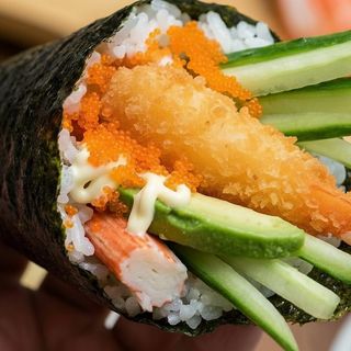 T3. Ebi tempura temaki 