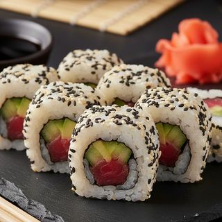 U4. MAGURO ROLL