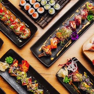 SET 6. THOUSAND  (90 uds)