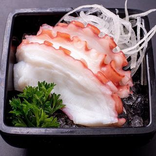 S9. Tako sashimi 