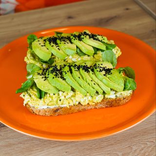 Tostada De Aguacate