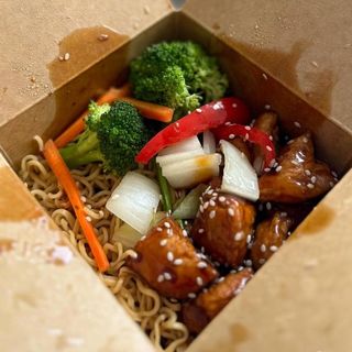 YAKISOBA POLLO ASADO