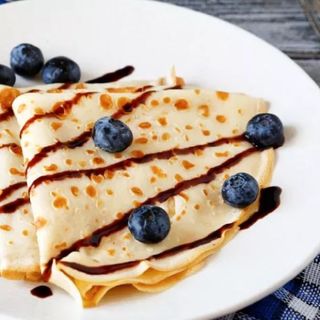 Crepe arandanos plátano y nutella 