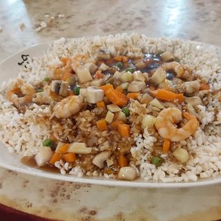 Arroz tostado con gambas Kubak