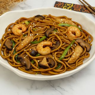 Tallarines YakiUdon Gyu