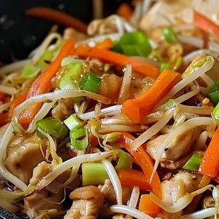 Chop Suey De Pollo