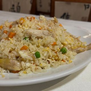 Arroz frito con pollo