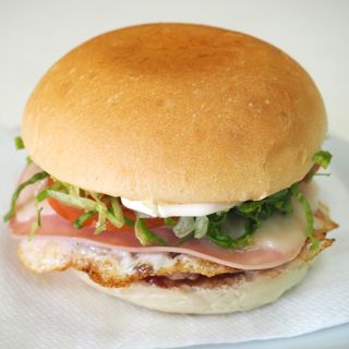 Hamburguesa De La Casa
