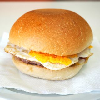 Hamburguesa Con Huevo